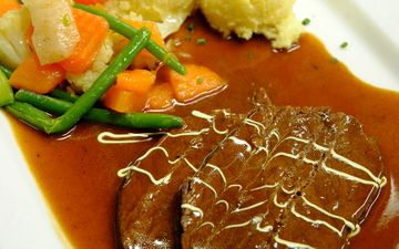 Fleisch mit Gemüse